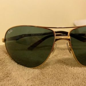 Ray Ban Women's Sunglasses with nice case